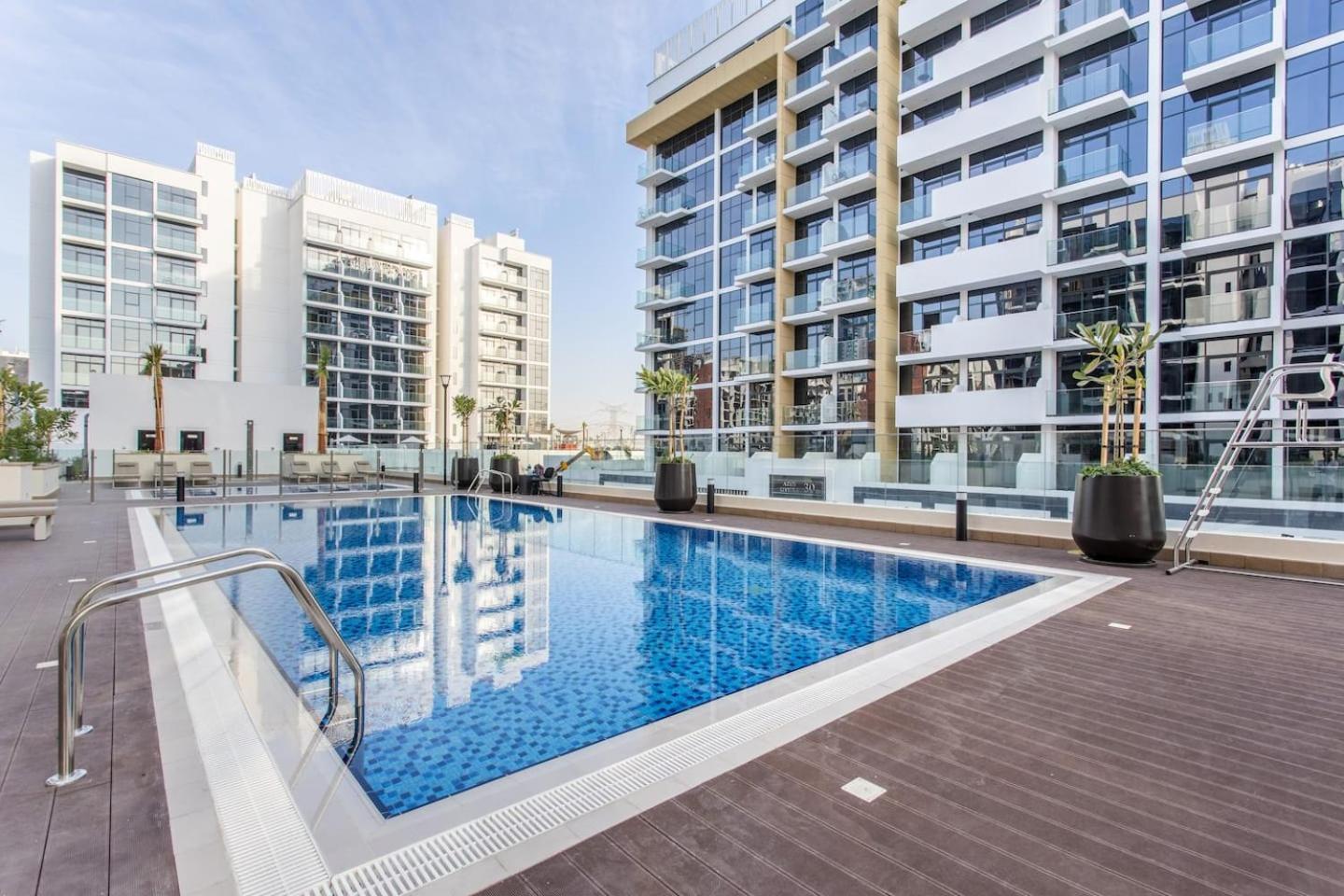 Tranquil Retreat In Azizi 34-urban Getaway! *