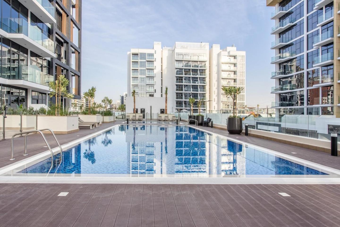 Tranquil Retreat In Azizi 34-urban Getaway! Apartment *